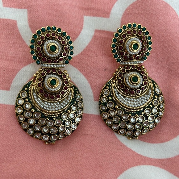 Elegant Gold and Green Statement Earrings - Picture 1 of 3